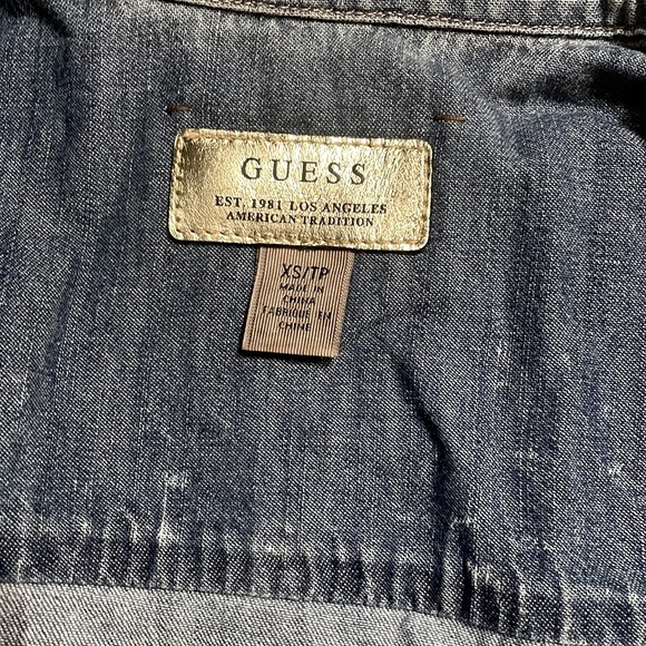 Guess Denim round hem Shirt long back & shirt frontsize XS - Picture 3 of 12